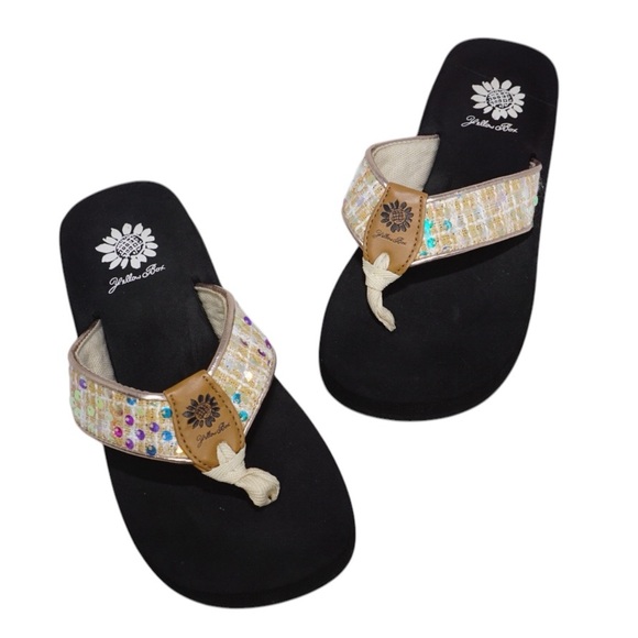 Yellow Box Frenda Sequined Thong Flip Flop Sandals, Size 6 - Picture 1 of 9